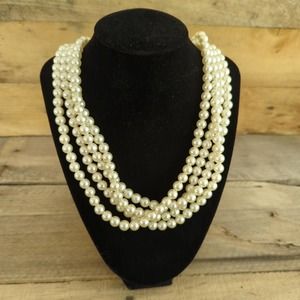 Vintage Sarah Coventry 1970 "Fashion" Simulated Pearls 90" / 8299